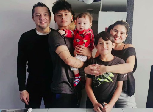 Édgar Ayala y su familia